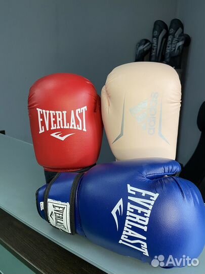 Боксерские перчатки
