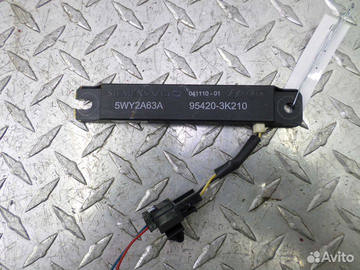 Антенна Kia Sportage 3 SL 954203K210