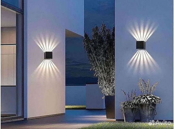 Ландшафтный светильник в наличии