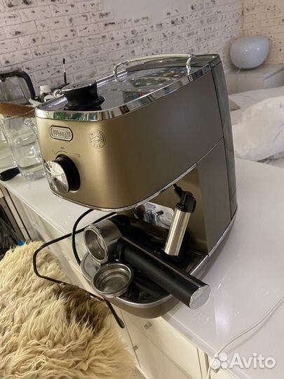 Кофеварка рожковая delonghi