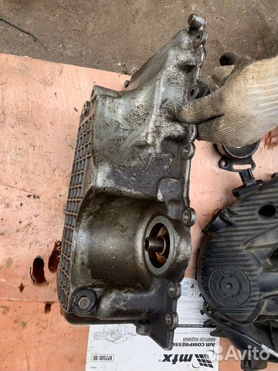 Картер двигателя chrysler sebring 2.7 2000г