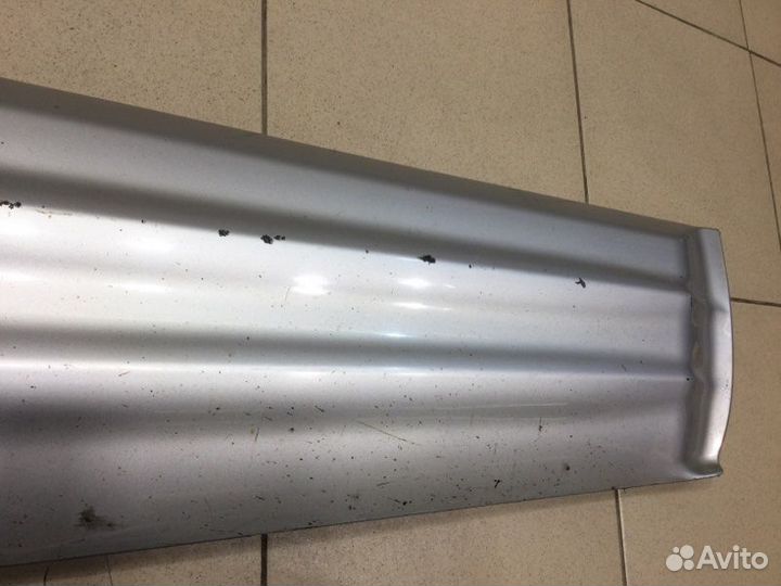 Накладка двери передняя правая Mitsubishi Pajero 3