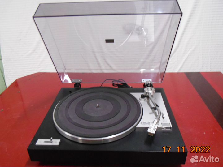Виниловый проигрыватель yamaha YP-211