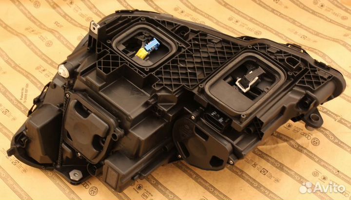 Mercedes E-klasa coupe W207 рест 13-17 фара LED