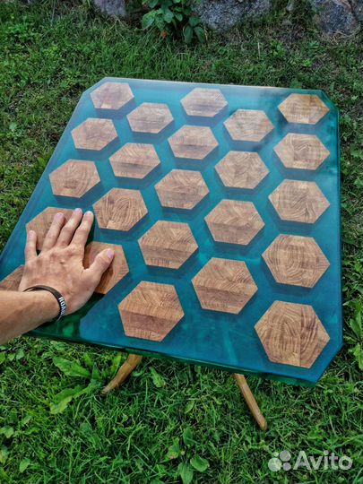 Столик из эпоксидной смолы