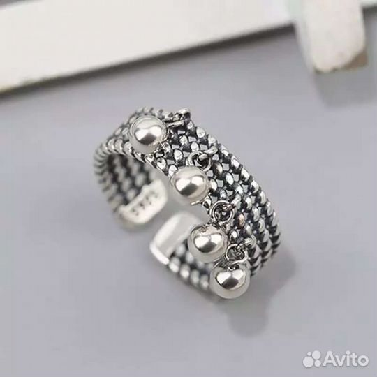 Серебряное кольцо