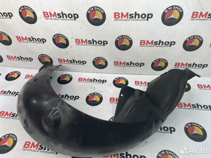 Подкрылок задний правый Mercedes-Benz E 210 W210