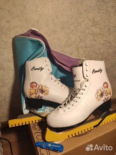 Коньки фигурные женские Emily Nordway 38