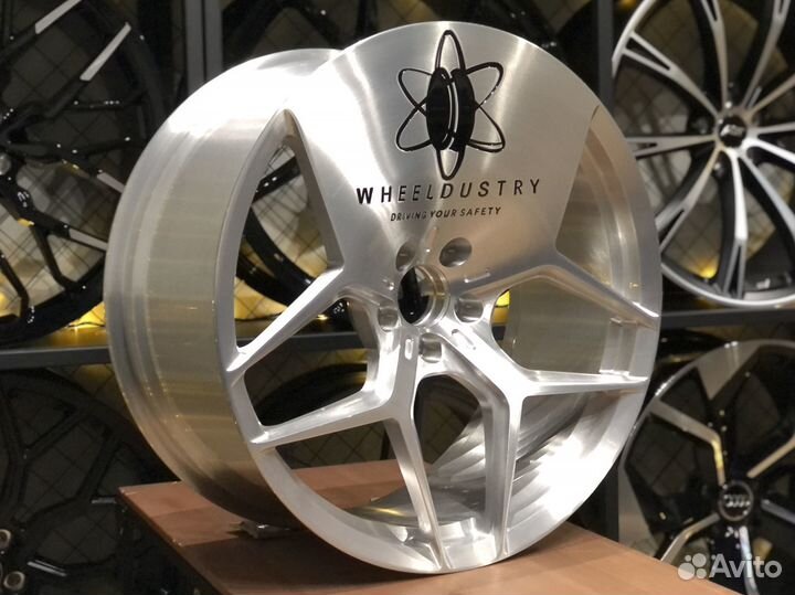 Кованые диски R20 для VW Touareg