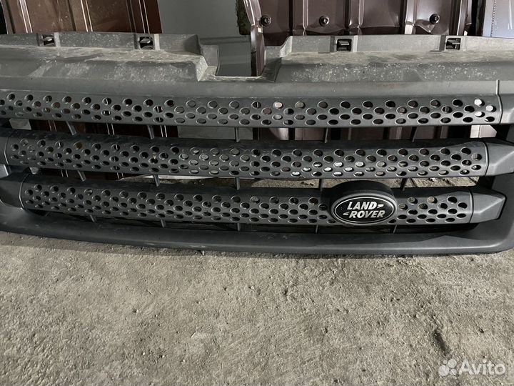 Продам решетку радиатора Range Rover Sport 2008