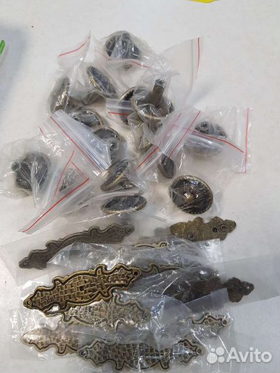 Ручки мебельные декоративные