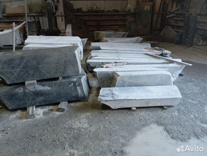 Гранитный бордюр Серая Гора