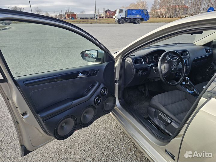 Volkswagen Jetta 1.6 AT, 2012, 213 000 км