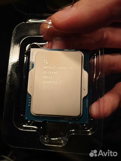 Intel core i5 12400