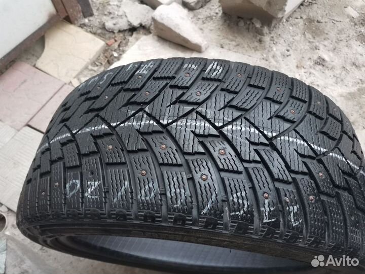 Zeta Antarctica Sport 275/40 R20