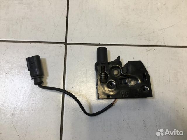 Замок капота Audi A6 C7 (2011—2014)