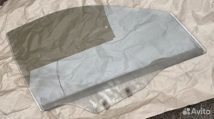 Стекло двери переднее правое Chevrolet Lanos