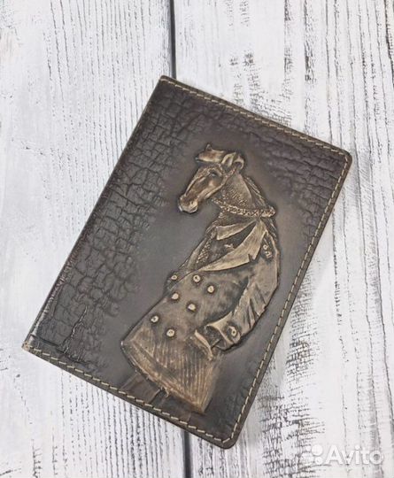 Обложка на паспорт новая кожаная Конь в пальто