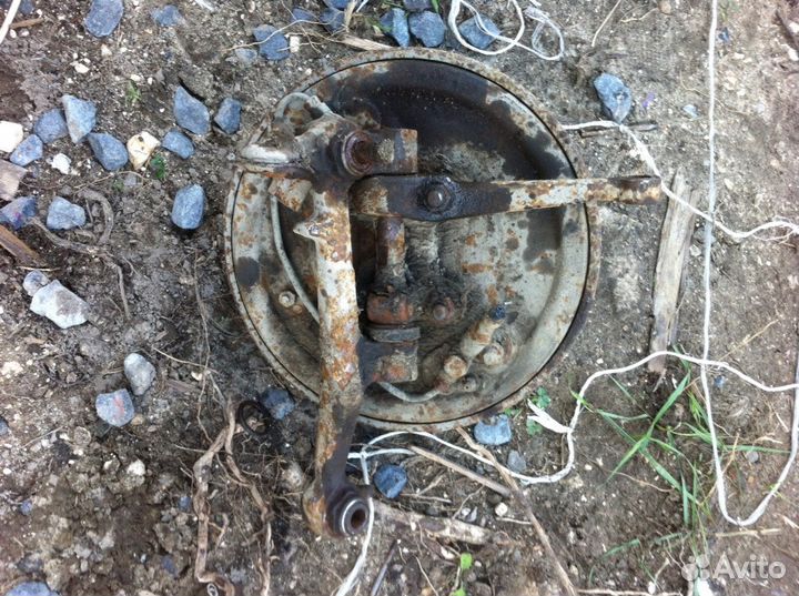 Волга 31029 газ кулак поворотный барабан Передний