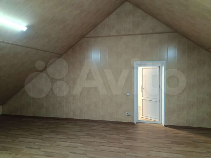 Дом 250 м² на участке 15 сот.