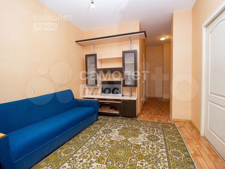 Доля в 2-к. квартире, 80,2 м², 10/24 эт.