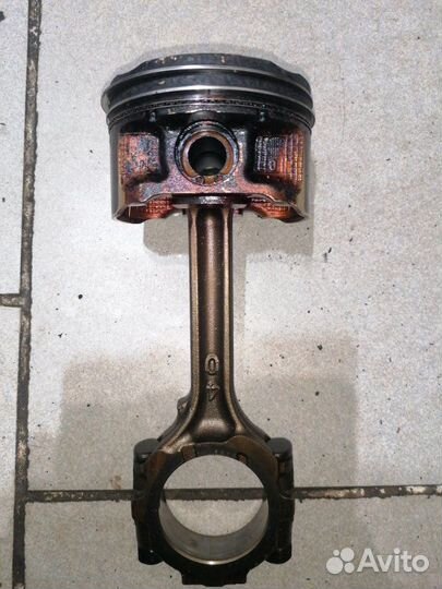 Поршень c шатуном Nissan Teana J32 VQ25DE