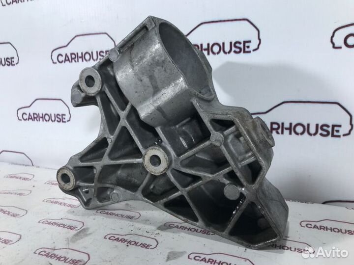 Кронштейн генератора Volkswagen Tiguan 1.4 CAV