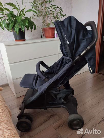 Прогулочная коляска Nuna pepp luxx цвет индиго