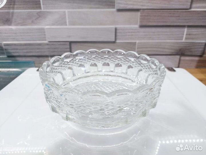 Большая хрустальная ваза