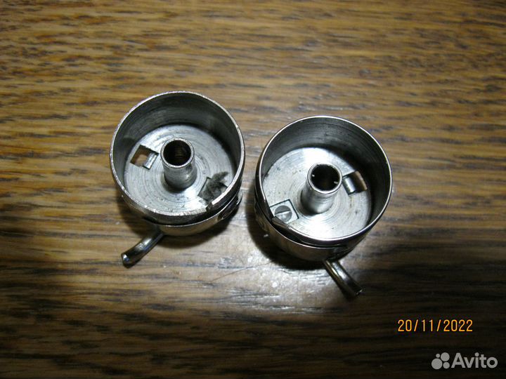 Колпачки шпульный,левый и правый,челноки