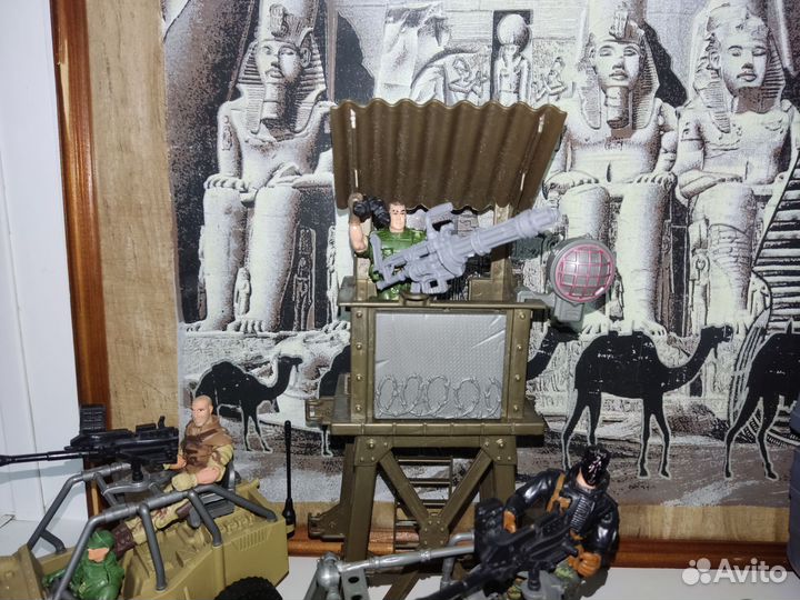 Солдатики,военная база, техника