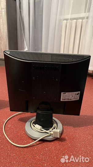 Монитор Samsung syncmaster 710n