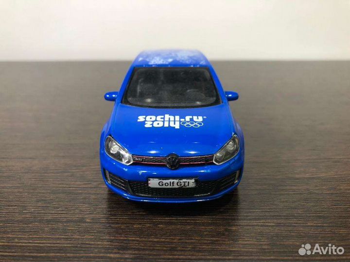 Машинка Volkswagen Golf GTI