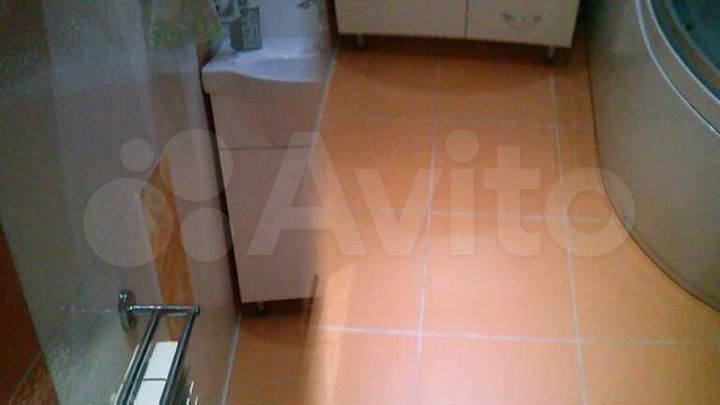 Комната 43 м² в 2-к., 1/4 эт.