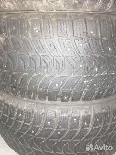 Michelin X-Ice North 3 215/55 R16