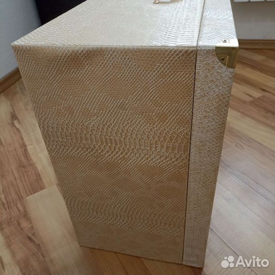 Сундук интерьерный