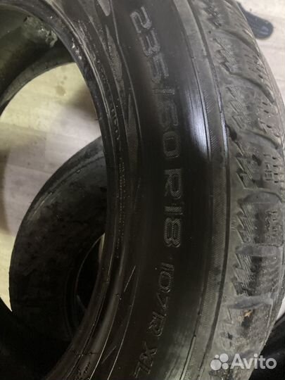 Nokian Tyres Hakkapeliitta R2 SUV 235/60 R18 107R