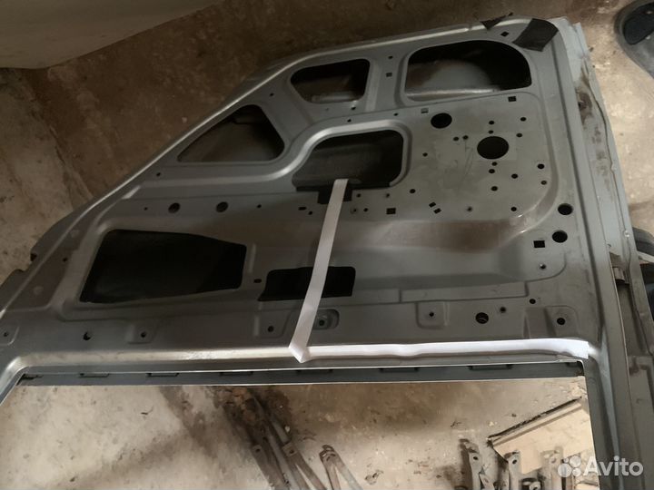 Задняя правая дверь калина 2