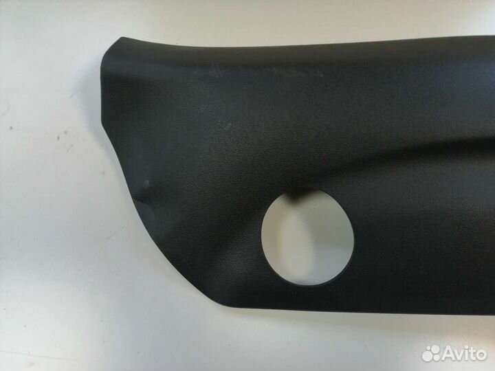 Обшивка стойки задней правая Skoda Rapid II