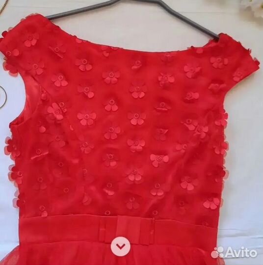 Продам новые платья 46 размера