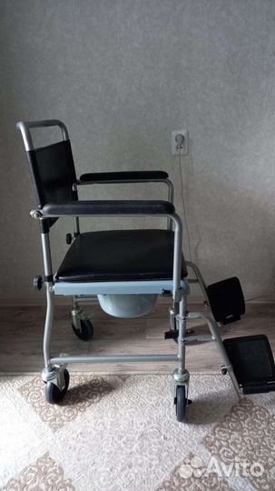 Инвалидная кресло-коляска с туалетом б/у