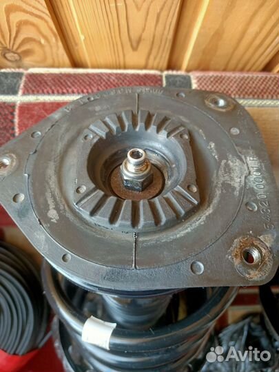 Амортизатор передний renault