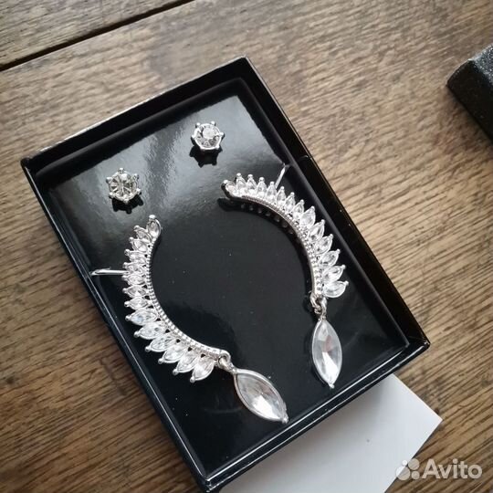 Серьги и каффы в подарочной коробке