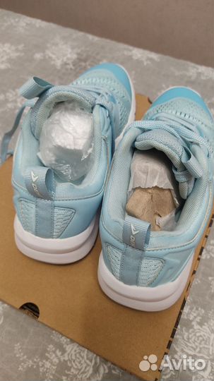 Кроссовки женские 36 размер