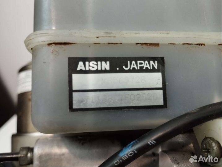 Главный тормозной цилиндр Паджеро 4