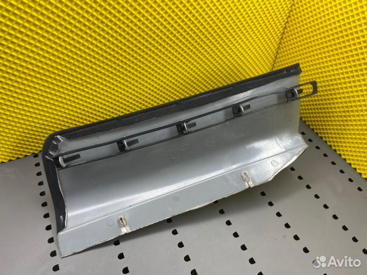 Накладка Mercedes-Benz E-Class W210 M112 2.4 1998