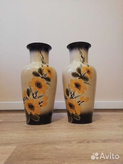 Ваза напольная большая две