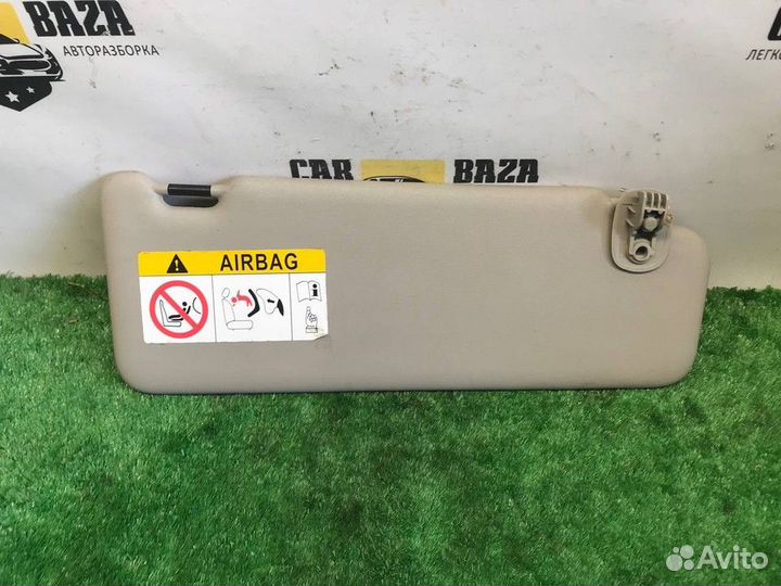 Козырек солнцезащитный правый R Renault Sandero