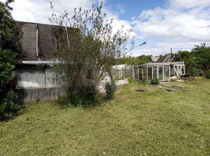 Дом 16 м² на участке 5 сот.