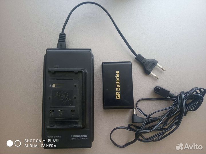 Зарядное устройство для видеокамеры Панасоник